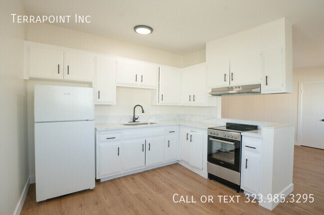 825 W 167th St in Gardena, CA - Foto de edificio - Building Photo