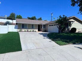 888 Appleton Rd in Simi Valley, CA - Building Photo