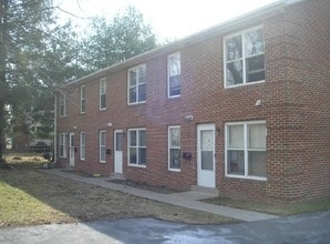 1 W 10th St in Frederick, MD - Foto de edificio - Building Photo