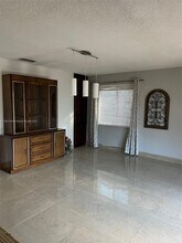 1041 Washington St in Hollywood, FL - Building Photo - Building Photo