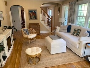 345 Courtland Ave in Bridgeport, CT - Building Photo - Building Photo