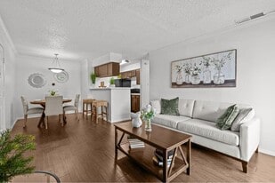 11701 Metric Blvd in Austin, TX - Building Photo