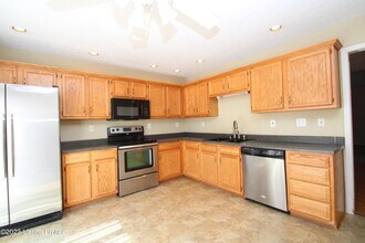 13302 Crystal Cove in Louisville, KY - Building Photo - Building Photo