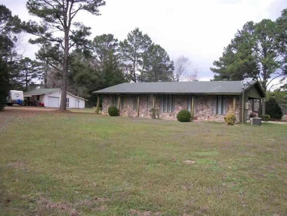 18700 Bruce Ln in Little Rock, AR - Building Photo