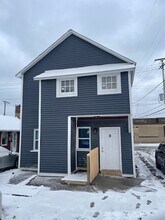 1438 E 45th St, Unit 1 in Cleveland, OH - Building Photo - Building Photo