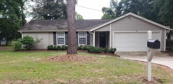 224 Timberlane Rd in Tallahassee, FL - Building Photo