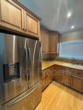 11377 Osborne Pl in Los Angeles, CA - Building Photo - Building Photo