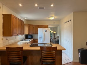 3127 Harlow Rd in Eugene, OR - Foto de edificio - Building Photo