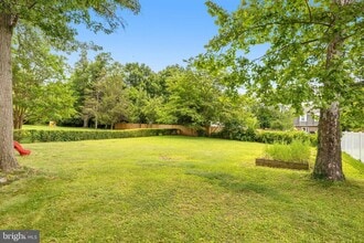 1311 MacBeth St in McLean, VA - Building Photo - Building Photo