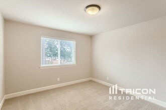 10630 SW London Ln in Wilsonville, OR - Building Photo - Building Photo