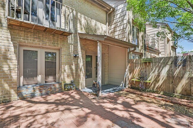 5869 Sampley Way in Houston, TX - Building Photo - Building Photo