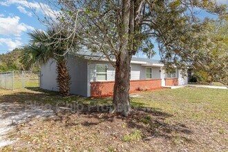 921 Burn Dr NE in Palm Bay, FL - Building Photo - Building Photo