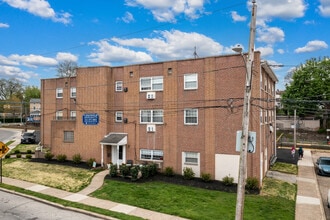 Cheswold Apartments in Drexel Hill, PA - Foto de edificio - Building Photo