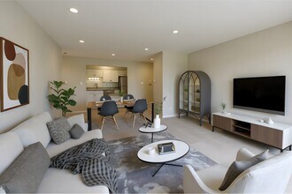 613 W Central Rd, Unit B7 in Mount Prospect, IL - Foto de edificio - Building Photo