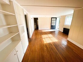 705 E Seneca St in Ithaca, NY - Building Photo