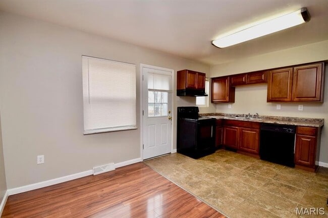 511 N 5th St in Desoto, MO - Foto de edificio - Building Photo