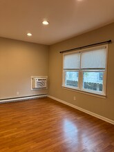 53 Maple Ave in Keansburg, NJ - Foto de edificio - Building Photo