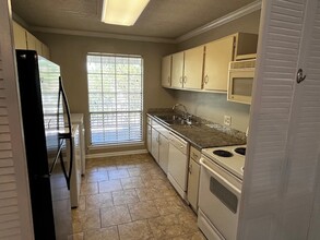 10426 Jefferson Hwy, Unit H in Baton Rouge, LA - Building Photo - Building Photo