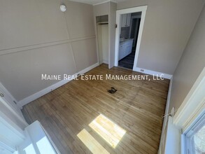 145 Essex St in Bangor, ME - Building Photo - Building Photo