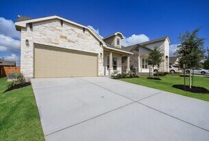 621 Carly Ann Ln in Leander, TX - Building Photo