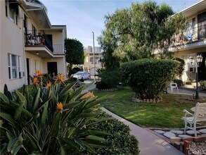 1327 E Appleton St, Unit 11 in Long Beach, CA - Building Photo - Building Photo
