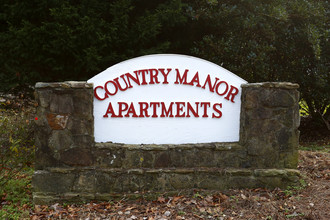 Country Manor Apartments in Gainesville, GA - Building Photo - Building Photo