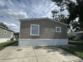 9357 Eden Dr in Tampa, FL - Building Photo