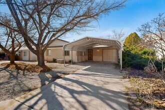 1819 Luthy Dr NE in Albuquerque, NM - Building Photo - Building Photo