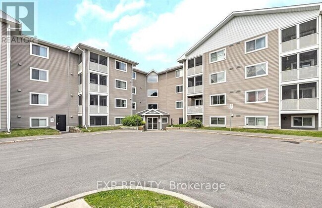 316 Lorry Greenberg Dr in Ottawa, ON - Building Photo - Building Photo