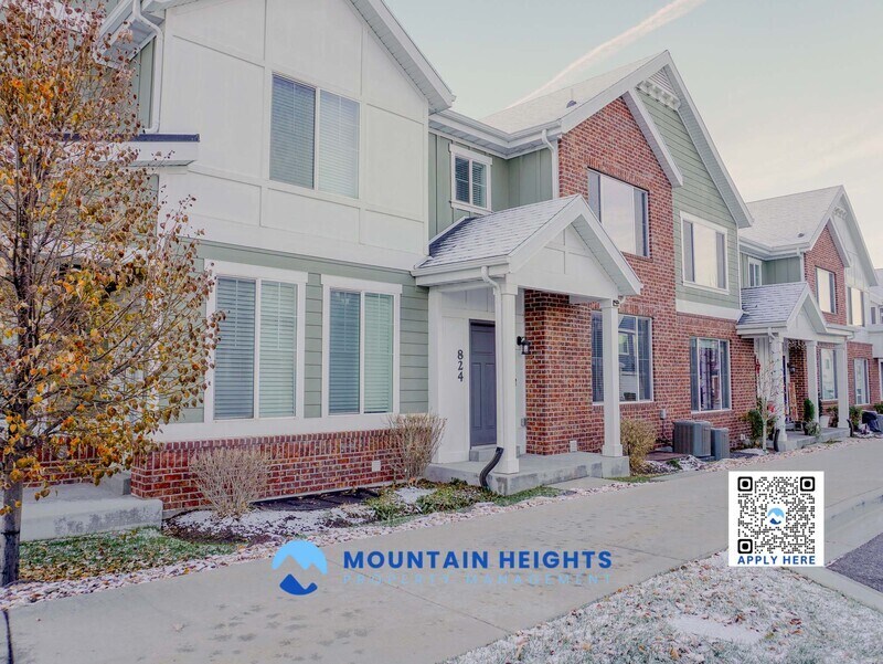 824 Newfield Dr in Sandy, UT - Building Photo