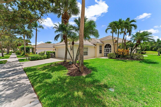 property at 8485 SE Palm Hammock Ln