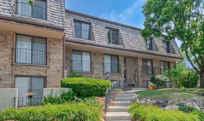 property at 1721 Northfield Square