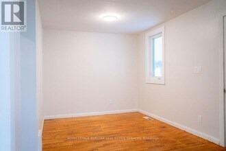 554 Cockshutt Rd in Brant, ON - Building Photo - Building Photo