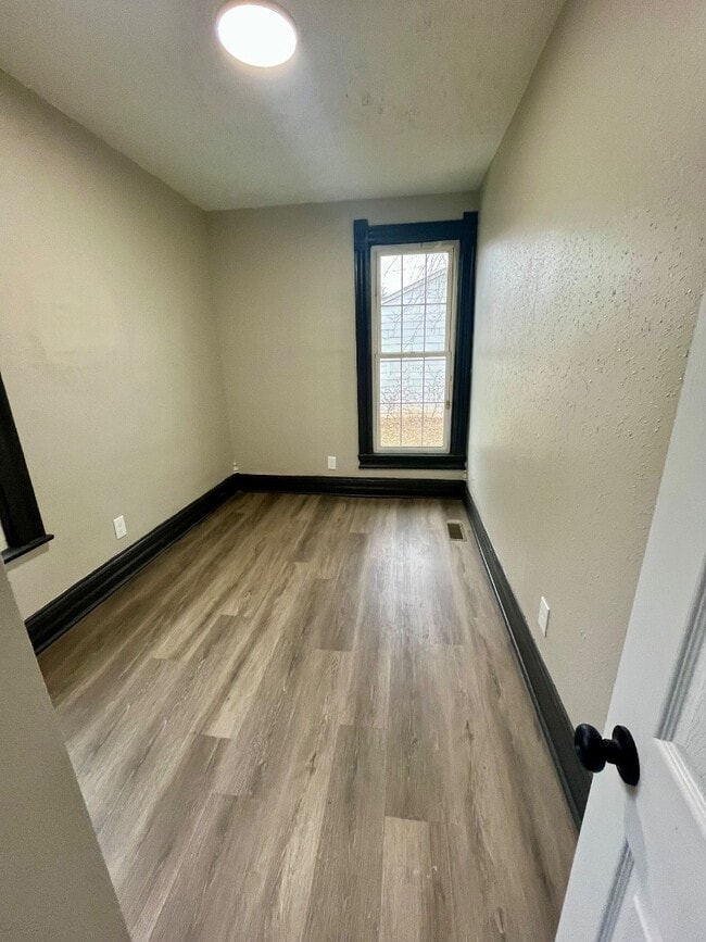 2114 Ave G in Council Bluffs, IA - Building Photo - Building Photo