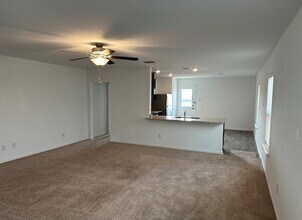 4015 Trail de Paris in New Braunfels, TX - Building Photo - Building Photo
