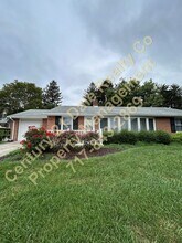 823 Glendale Rd in York, PA - Building Photo - Building Photo