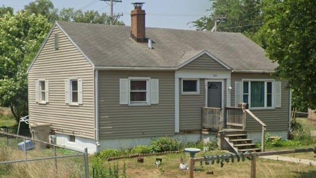 property at 845 S Albert Ave