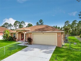 940 Belmont St E in Lehigh Acres, FL - Building Photo