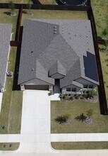 1332 Honey Crk Dr in Desoto, TX - Foto de edificio - Building Photo