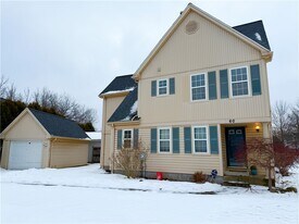 60 Schilling Ln in Brighton, NY - Building Photo