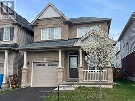 166 Munro Cir in Brantford, ON - Building Photo