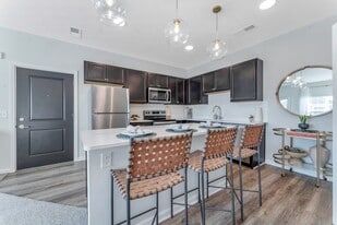 District at Berkshire in Sunbury, OH - Building Photo