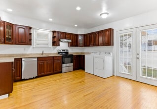 107 River Rd Dr in West Deptford, NJ - Building Photo - Building Photo