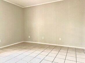 4814 S Semoran Blvd, Unit 404 in Orlando, FL - Foto de edificio - Building Photo