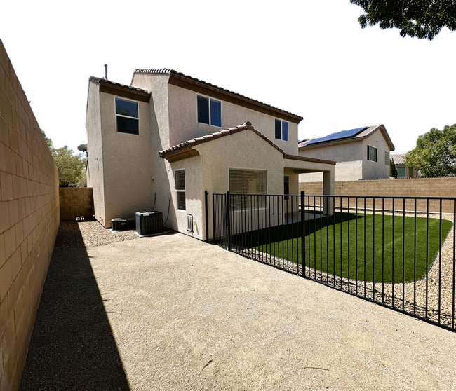 2664 Strichen Ave in Henderson, NV - Building Photo - Building Photo