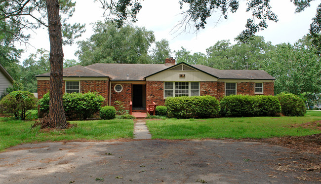 1605-1615 Akridge Dr in Tallahassee, FL - Foto de edificio - Building Photo