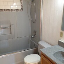 7625 Tyee Rd in Everett, WA - Foto de edificio - Building Photo