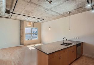 2229 Blake St, Unit 406 in Denver, CO - Building Photo - Building Photo