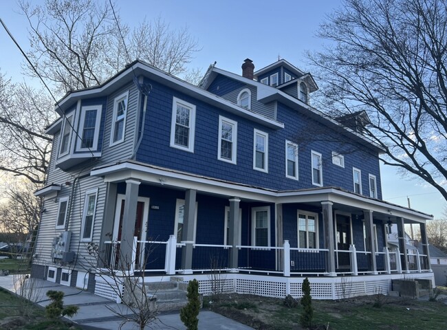 389 Laurel Hill Ave, Unit Detached Rear Townhome