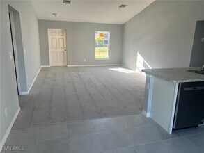 3713 NE 15th Pl in Cape Coral, FL - Building Photo - Building Photo